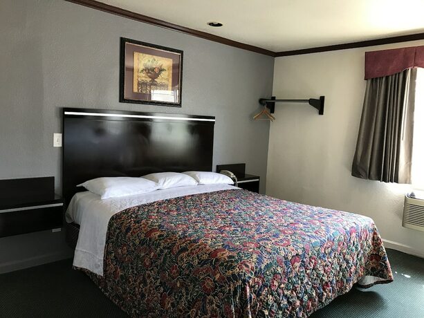 Imagen general del Hotel Starlight Inn Canoga Park. Foto 1