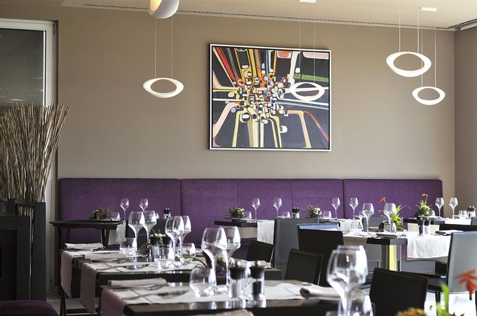 Imagen del bar/restaurante del Hotel Starling Lausanne. Foto 5