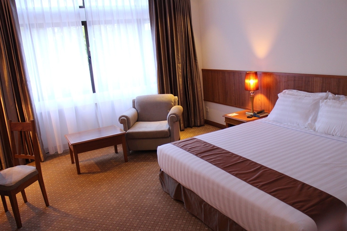 Imagen de la habitación del Hotel Starlodge. Foto 10
