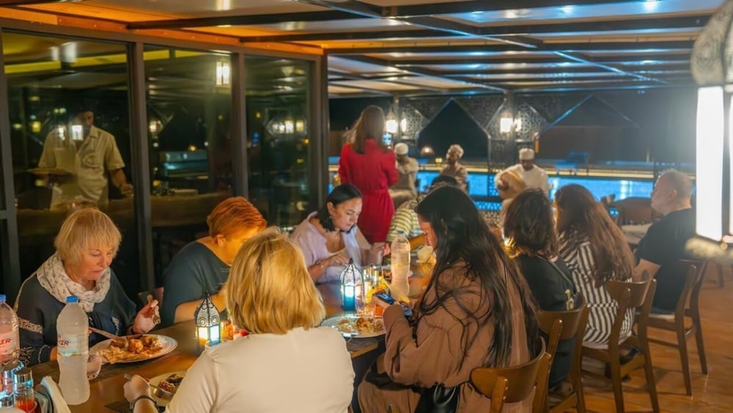 Imagen del bar/restaurante del Hotel Stars Gate Camp. Foto 3