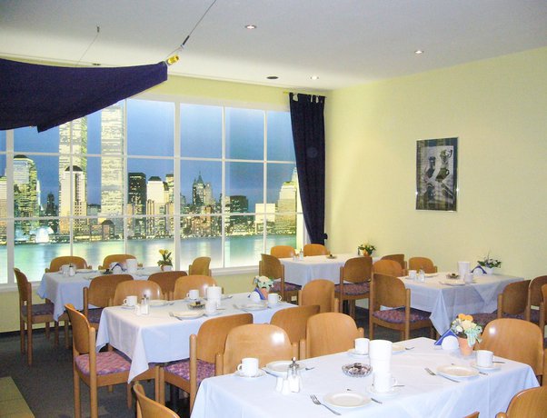 Imagen del bar/restaurante del Hotel Stars Inn. Foto 9