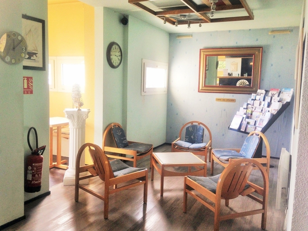 Imagen de los interiores del Hotel Stars Lyon Bron. Foto 10