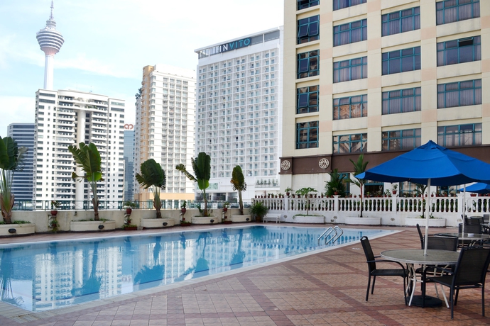 Imagen de la piscina del Hotel Starus Bukit Bintang. Foto 17