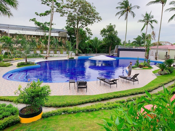 Imagen de la piscina del Hotel Starview and Resort. Foto 13
