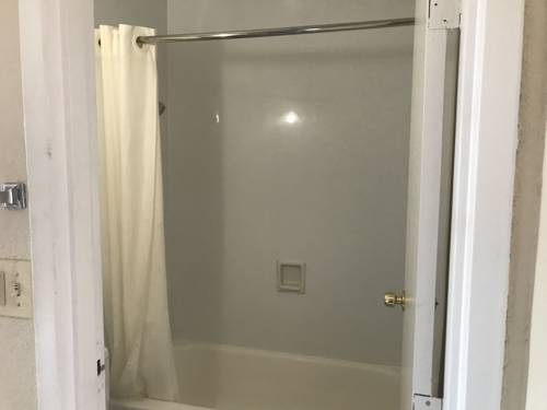 Imagen de la habitación del Hotel Starway Inn. Foto 3