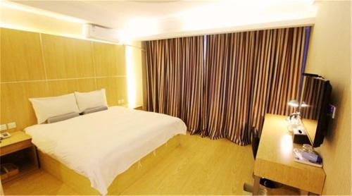Imagen general del Hotel Starway Qingdao Taidong Pedestrian Street. Foto 1