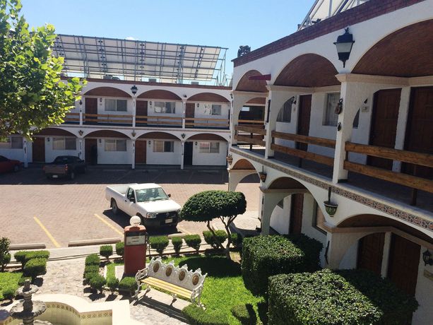 Imagen de los exteriores del Hotel State Inn. Foto 9