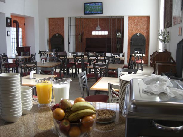 Imagen de los exteriores del Hotel State Inn. Foto 12