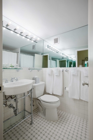 Imagen de la habitación del Hotel State Plaza. Foto 12