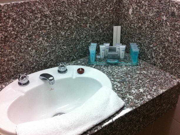 Imagen de la habitación del Hotel Statesman. Foto 7