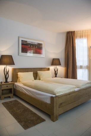 Imagen de la habitación del Hotel Station, PONTRESINA. Foto 5