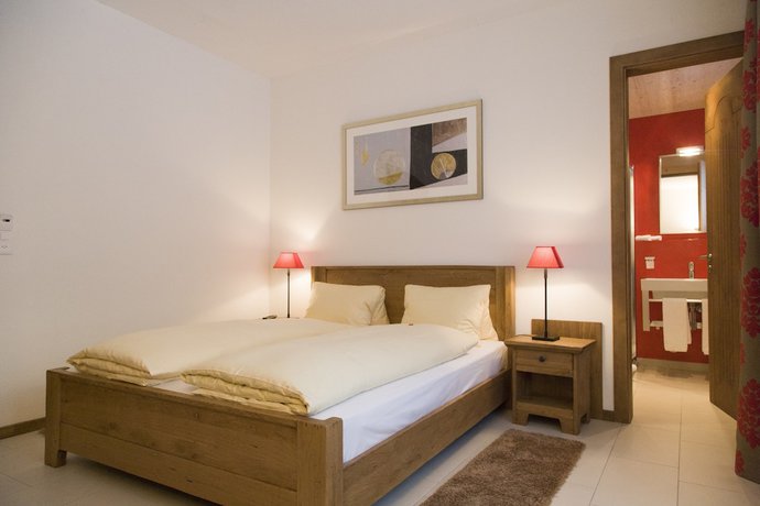 Imagen de la habitación del Hotel Station, PONTRESINA. Foto 7