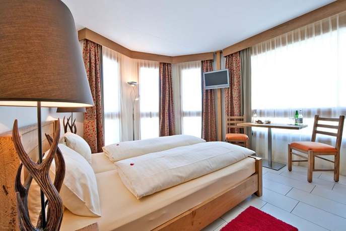 Imagen de la habitación del Hotel Station, PONTRESINA. Foto 8