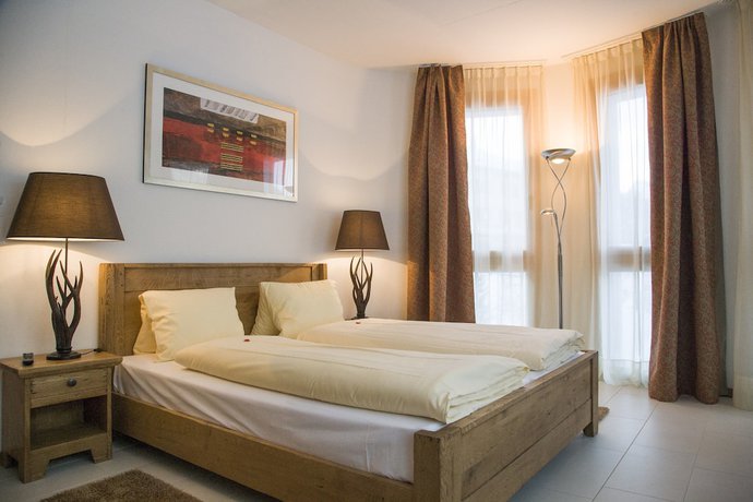 Imagen de la habitación del Hotel Station, PONTRESINA. Foto 9