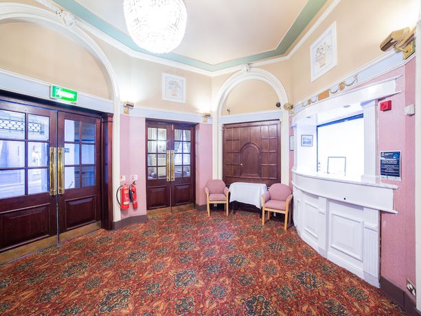 Imagen de los interiores del Hotel Station Road Inn. Foto 19