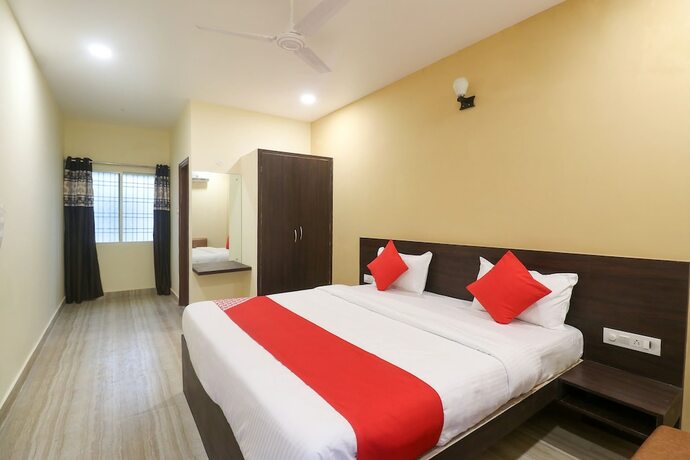 Imagen de la habitación del Hotel Station View Mughalsarai by ShriGos. Foto 10