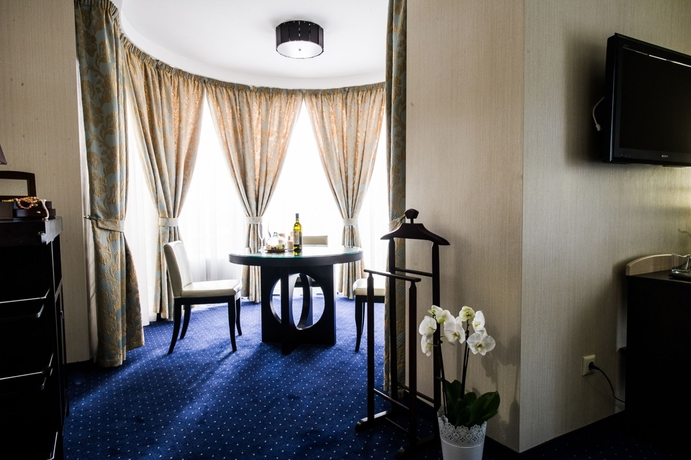 Imagen de la habitación del Hotel Statskij Sovetnik Zagorodnyy. Foto 10