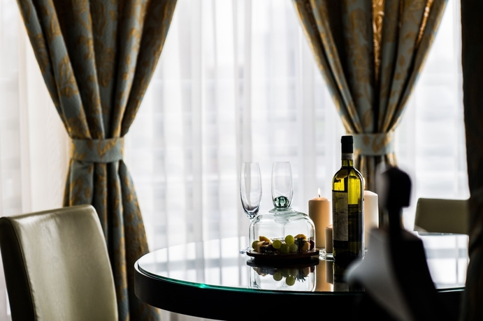 Imagen del bar/restaurante del Hotel Statskij Sovetnik Zagorodnyy. Foto 4