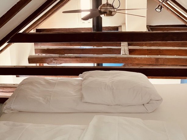 Imagen de la habitación del Hotel Statthotel. Foto 14