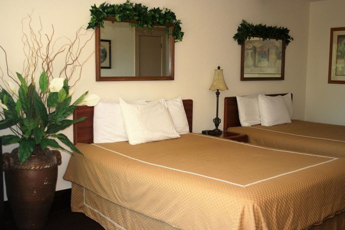 Imagen de la habitación del Hotel Statue Road Inn. Foto 4