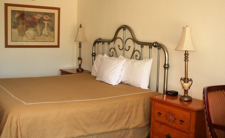 Imagen de la habitación del Hotel Statue Road Inn. Foto 9