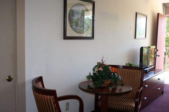 Imagen de la habitación del Hotel Statue Road Inn. Foto 10