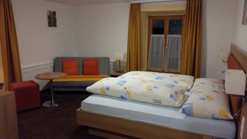 Imagen de la habitación del Hotel Stätzerhorn. Foto 16