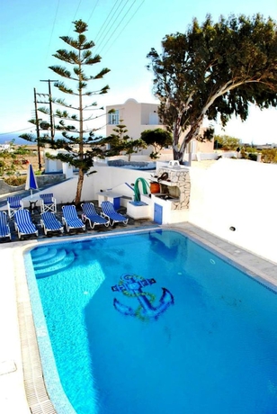 Imagen de la piscina del Hotel Stavros Villas. Foto 19