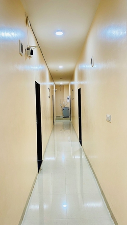 Imagen de los interiores del Hotel Stay 10 BandM. Foto 16