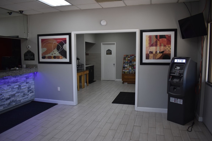 Imagen de los interiores del Hotel Stay Express Inn North Charleston. Foto 8