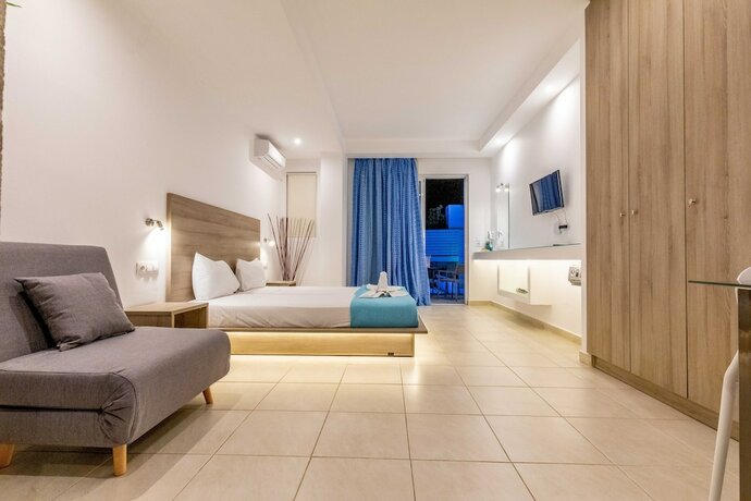 Imagen general del Hotel Stay Helios - Aparts and Pool Suites. Foto 1