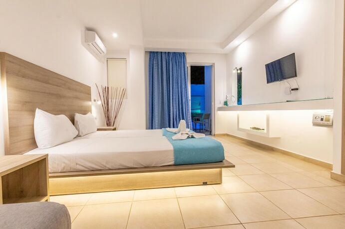 Imagen general del Hotel Stay Helios - Aparts and Pool Suites. Foto 3