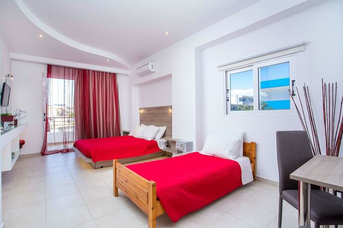 Imagen de la habitación del Hotel Stay Helios - Aparts and Pool Suites. Foto 17