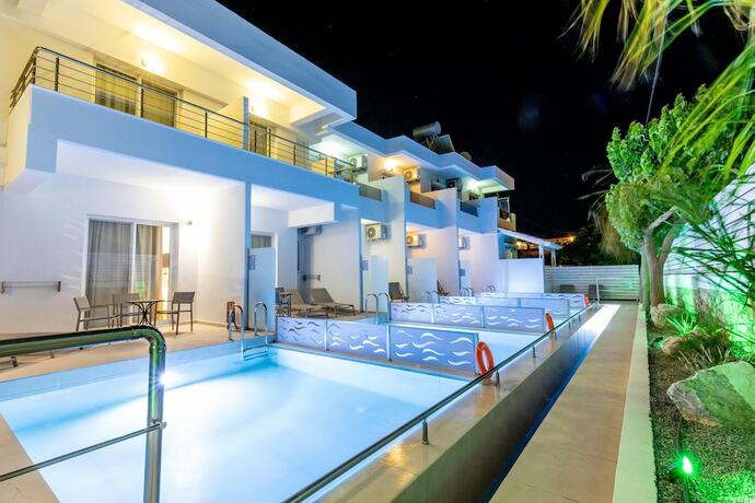 Imagen general del Hotel Stay Helios - Aparts and Pool Suites. Foto 9