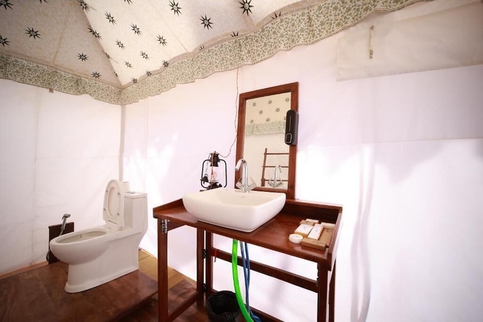 Imagen de la habitación del Hotel Stay In Kumbh. Foto 10
