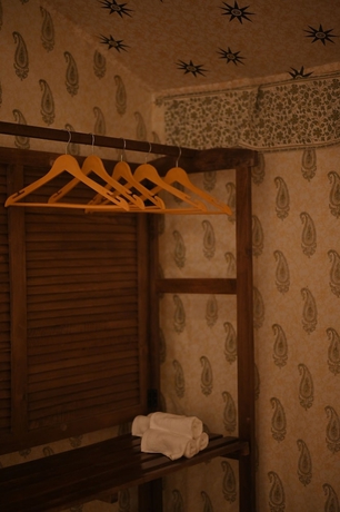 Imagen de los interiores del Hotel Stay In Kumbh. Foto 16