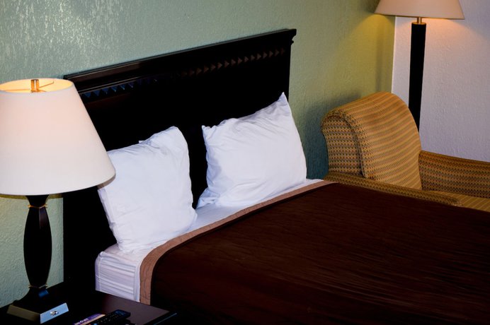 Imagen de la habitación del Hotel Stay Inn And Suites, Bartow. Foto 12