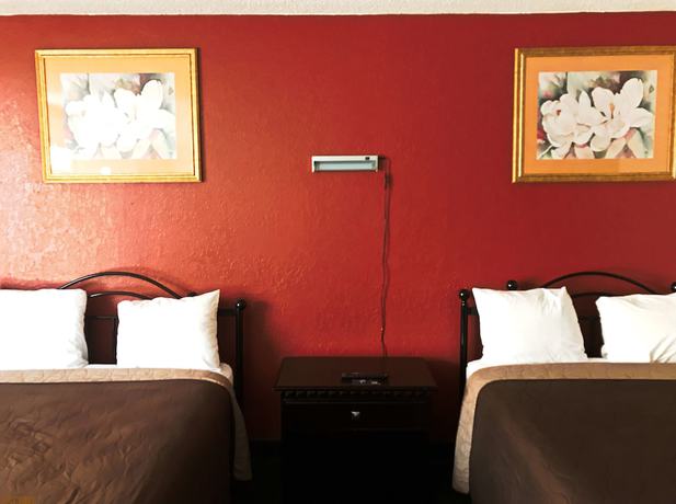 Imagen de la habitación del Hotel Stay Inn And Suites. Foto 9