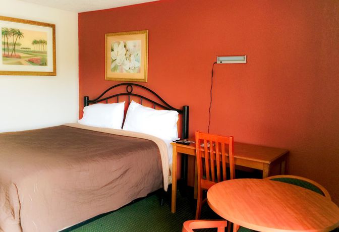 Imagen de la habitación del Hotel Stay Inn And Suites. Foto 11