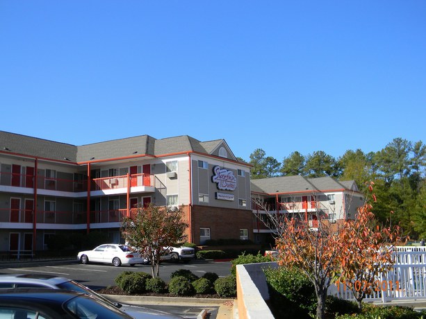 Imagen general del Hotel Stay Inn And Suites, Stockbridge. Foto 2