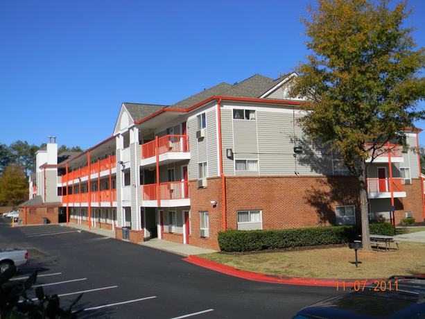 Imagen de los exteriores del Hotel Stay Inn And Suites, Stockbridge. Foto 12