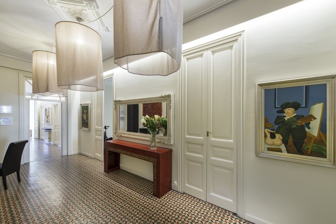 Imagen de los interiores del Hotel Stay Inn Bcn Suites. Foto 19