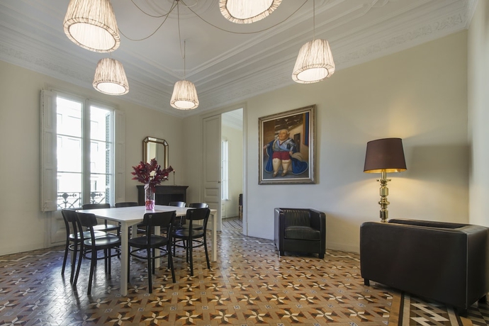 Imagen del bar/restaurante del Hotel Stay Inn Bcn Suites. Foto 2