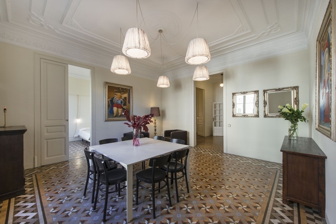 Imagen del bar/restaurante del Hotel Stay Inn Bcn Suites. Foto 3