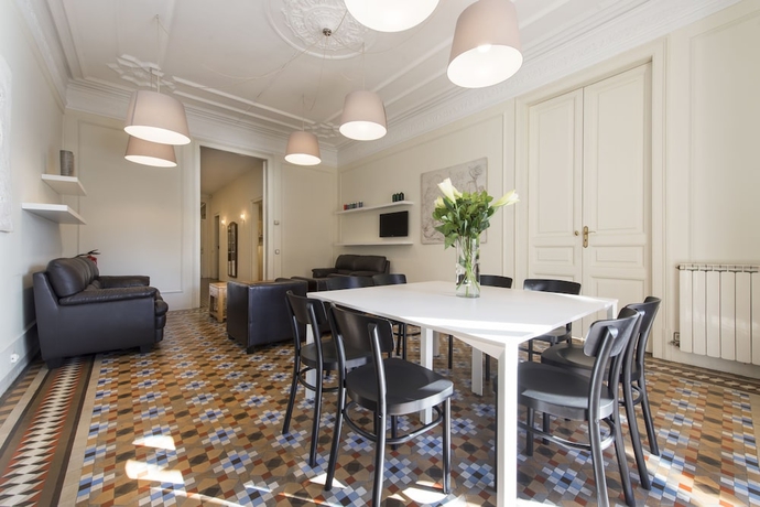 Imagen del bar/restaurante del Hotel Stay Inn Bcn Suites. Foto 4
