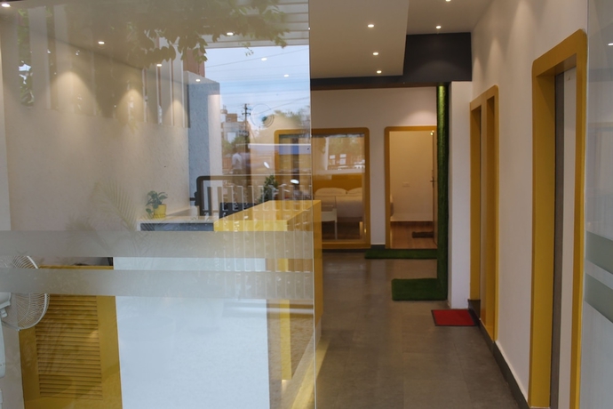 Imagen de los interiores del Hotel Stay Inn, Bhopal. Foto 15