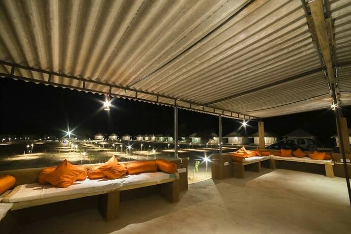 Imagen del bar/restaurante del Hotel Stay Inn Resort. Foto 18