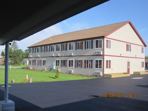 Imagen de la habitación del Hotel Stay Inn and Suites, City of Niagara Falls. Foto 4