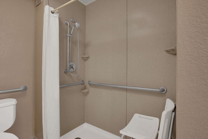 Imagen de la habitación del Hotel Stay Inn and Suites, Fort Myers . Foto 7