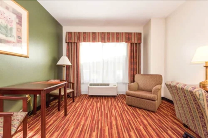 Imagen de la habitación del Hotel Stay Inn and Suites Montgomery. Foto 4